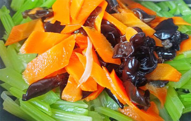 夏季最后一个月孩子吃的美容菜,刮油瘦身,美容祛斑抗皱纹更漂亮