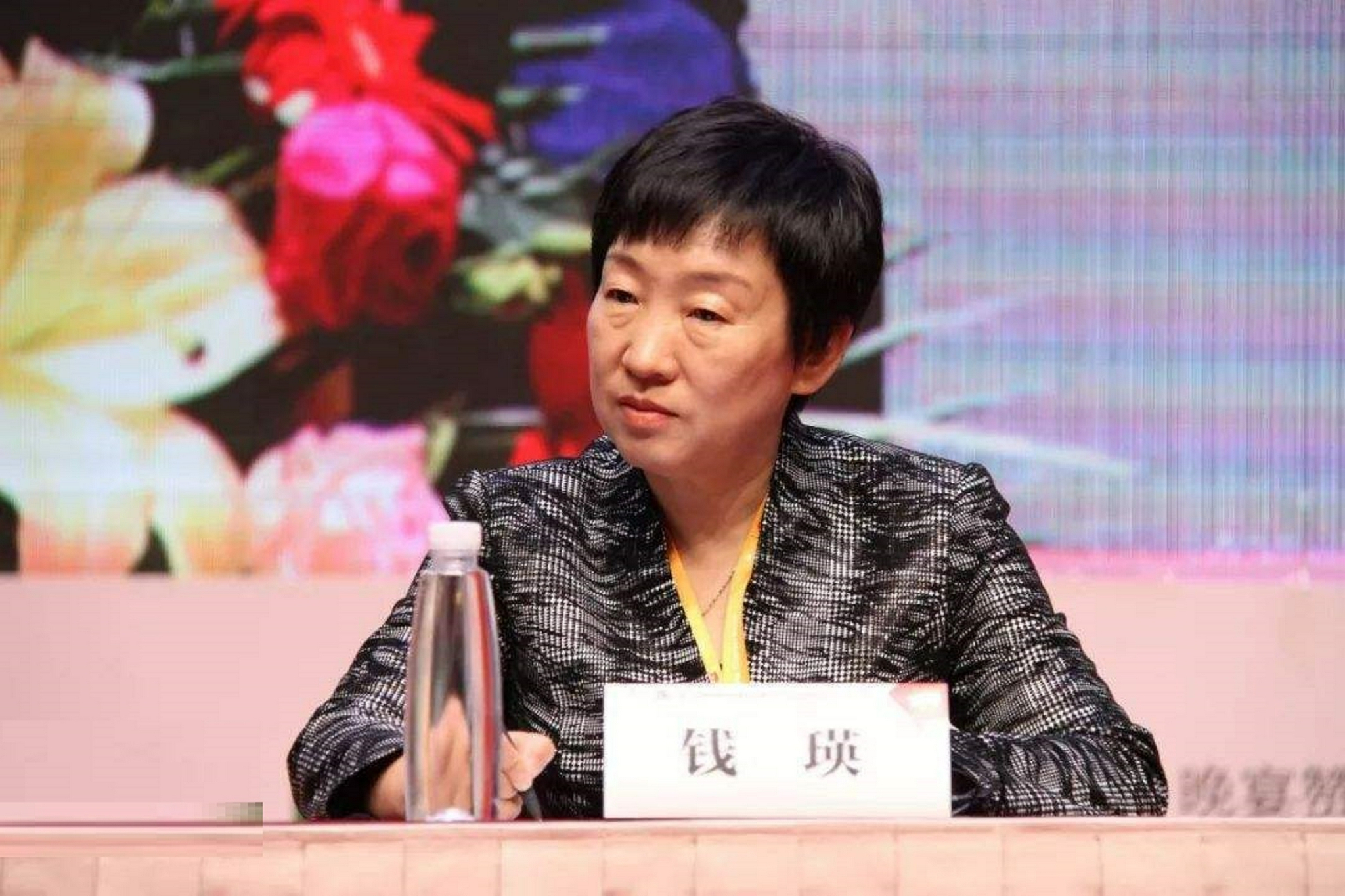 河南南阳第一女富豪26岁辞职辅佐丈夫养猪现在坐拥3116亿帝国