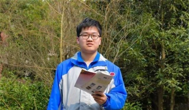 儿子成功考上北大,爸爸“凡尔赛”式炫耀:就睡觉也能睡过分数线休闲区蓝鸢梦想 - Www.slyday.coM 儿子成功考上北大,爸爸“凡尔赛”式炫耀:就睡觉也能睡过分数线休闲区蓝鸢梦想 - Www.slyday.coM