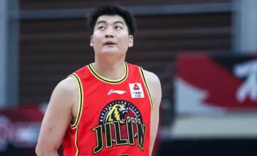 4消息柴长易退役上海三签约动态同曦愿签max阿日特训三分