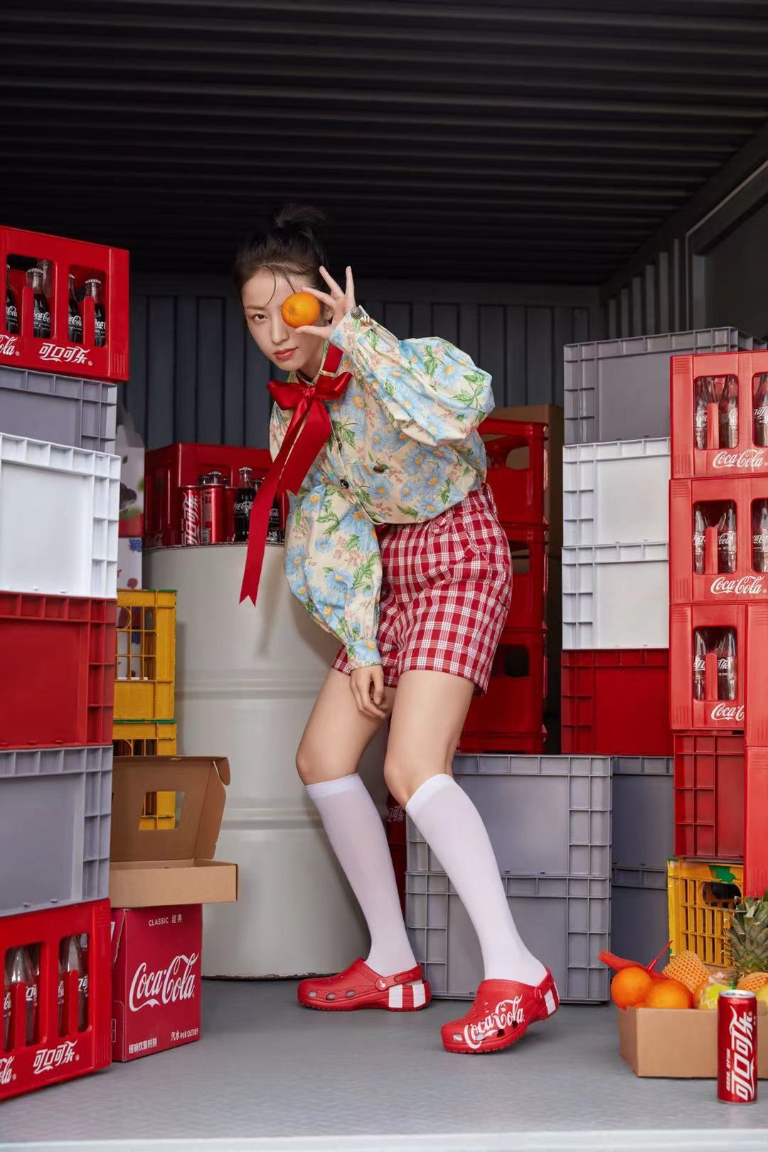 今年夏天学周雨彤穿衣服时髦炸了