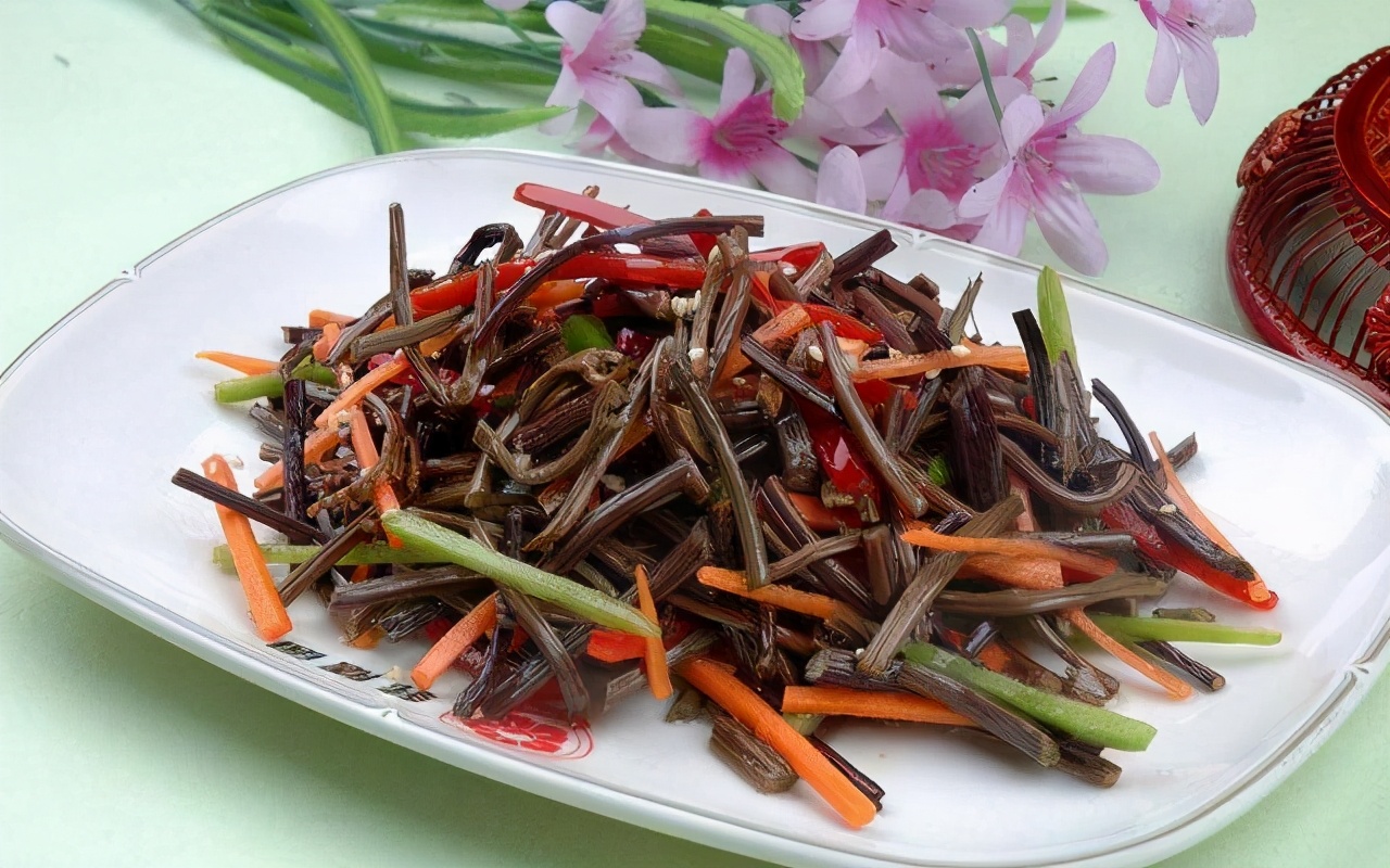 蕨菜牛肉丝的做法!