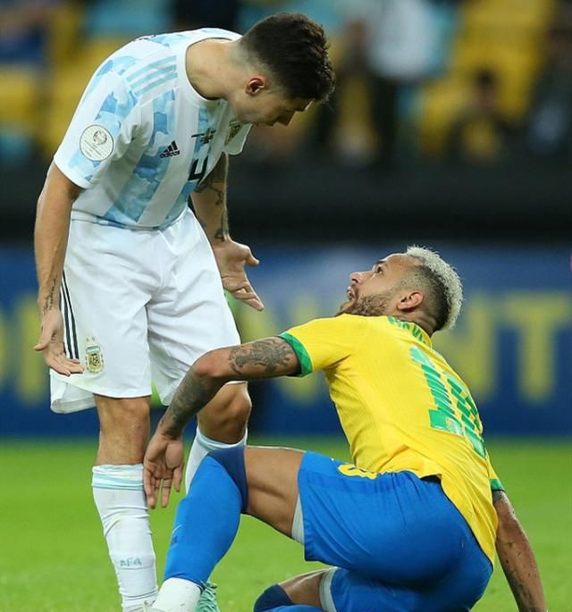 不怵内马尔!阿根廷24岁铁卫一战成名 下一步登陆欧洲?休闲区蓝鸢梦想 - Www.slyday.coM 不怵内马尔!阿根廷24岁铁卫一战成名 下一步登陆欧洲?休闲区蓝鸢梦想 - Www.slyday.coM