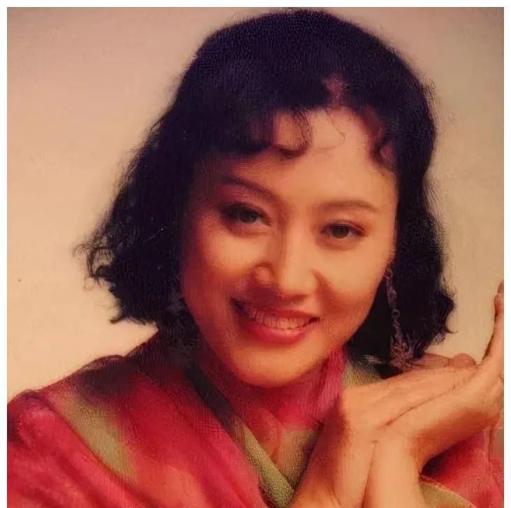 八零九零张碧华是谁演的?扮演者王丽云个人资料背景经历介绍