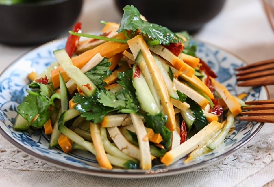 豆干拌黄瓜的做法!|豆干|红尖椒|豆腐干_新浪新闻