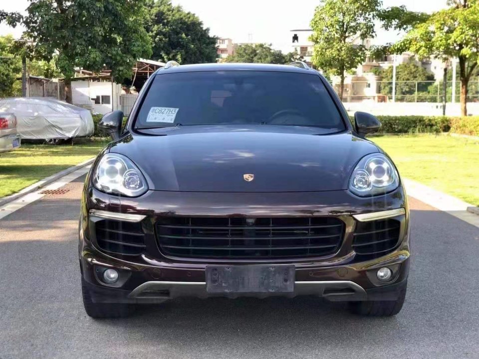 2018年保时捷卡宴售价37万性能得到充分爆发如同醒来的小野兽