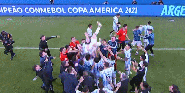 参加大赛,但从来没有拿到过大赛冠军,仅美洲杯亚军,阿根廷就拿了3次