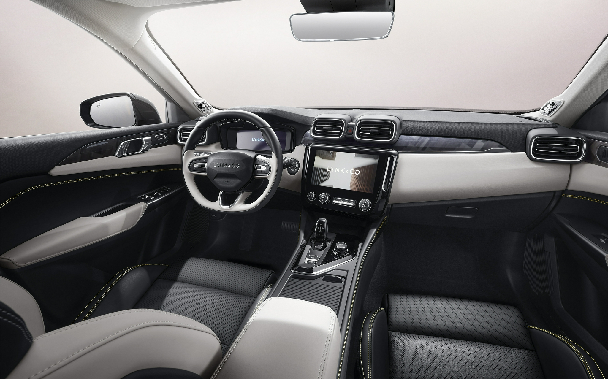 领克02 白黑撞色内饰