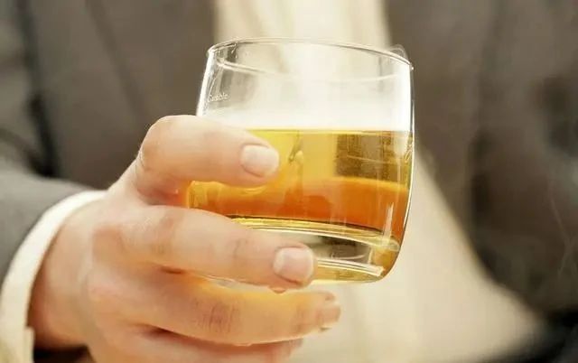 29岁小伙不痛不痒，查出尿毒症，排尿有5个变化，不能再拖休闲区蓝鸢梦想 - Www.slyday.coM