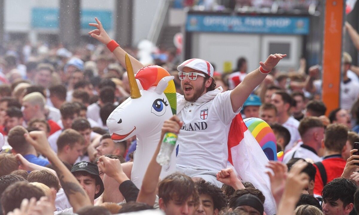 疯狂4休闲区蓝鸢梦想 - Www.slyday.coM