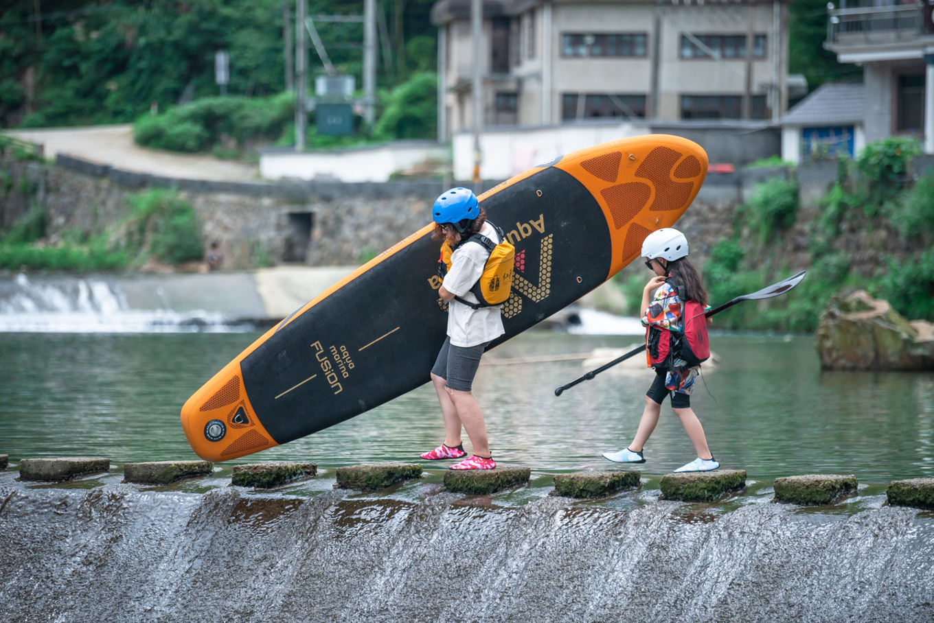 安吉漂流界头牌仙龙峡首推溯溪漂流极限挑战取景地