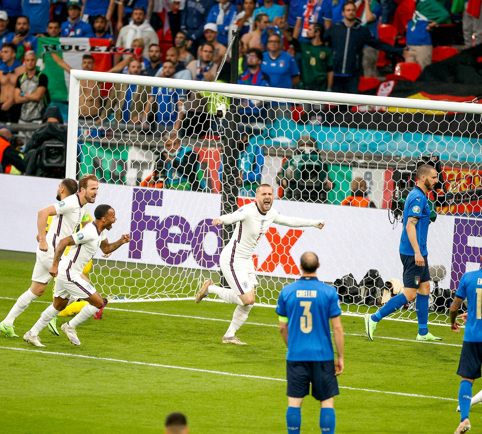 欧洲杯 意大利点球大战击败英格兰 时隔53年再夺冠军休闲区蓝鸢梦想 - Www.slyday.coM 欧洲杯 意大利点球大战击败英格兰 时隔53年再夺冠军休闲区蓝鸢梦想 - Www.slyday.coM