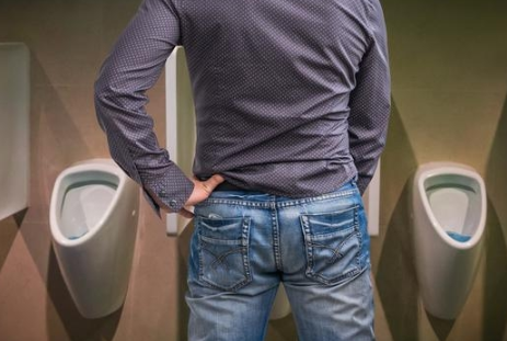 29岁小伙不痛不痒，查出尿毒症，排尿有5个变化，不能再拖休闲区蓝鸢梦想 - Www.slyday.coM