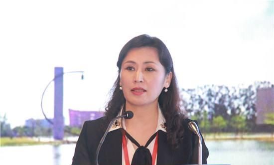 我国大学“最美”女校长,虽毕业于垫底211,却因颜值被人称赞休闲区蓝鸢梦想 - Www.slyday.coM