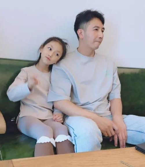 林生斌现任晒娃,被评论没前妻孩子好看,她毫不犹豫回怼网友|前妻|妻子