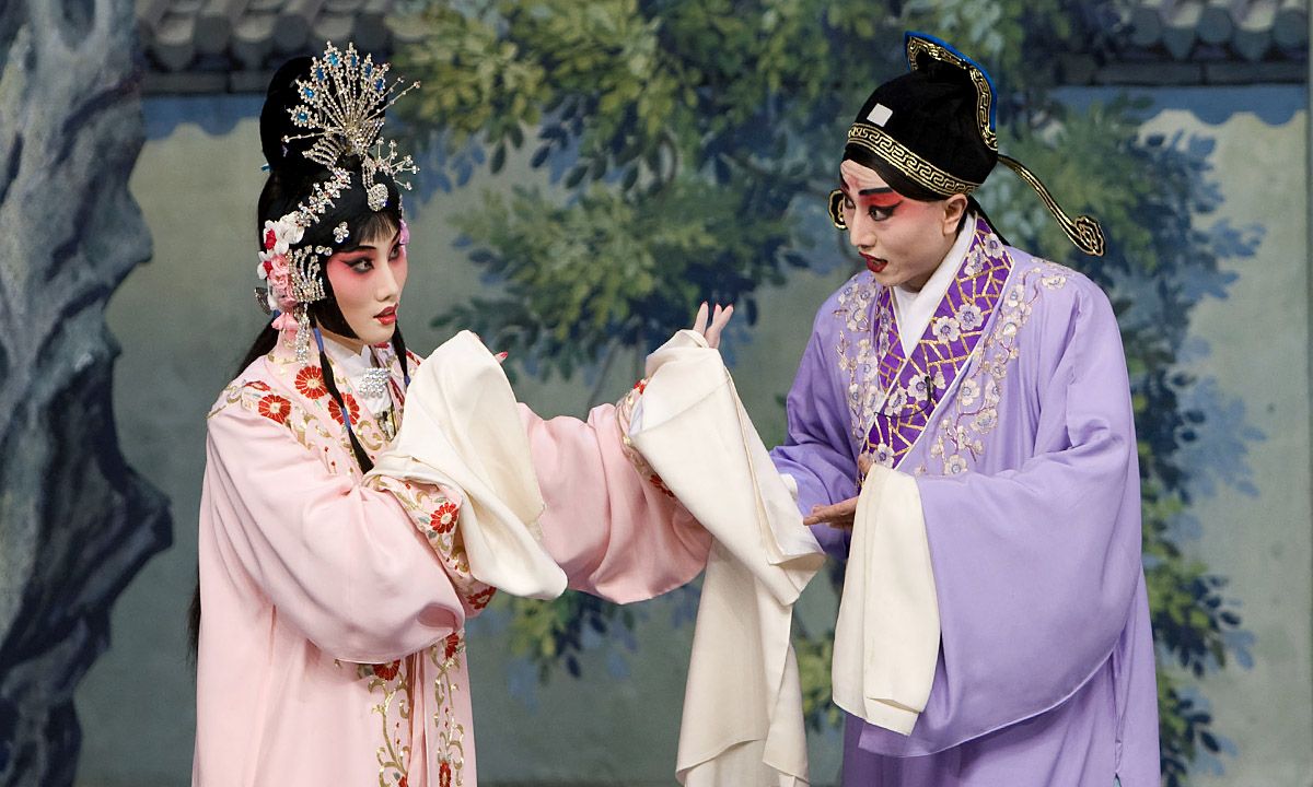 红楼梦关于西厢记为什么看戏可以看小说就大逆不道