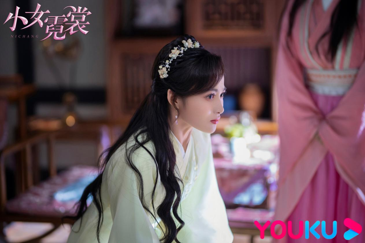 内娱少有的真全能小花孙嘉璐跳芭蕾懂插花骑马射箭样样行