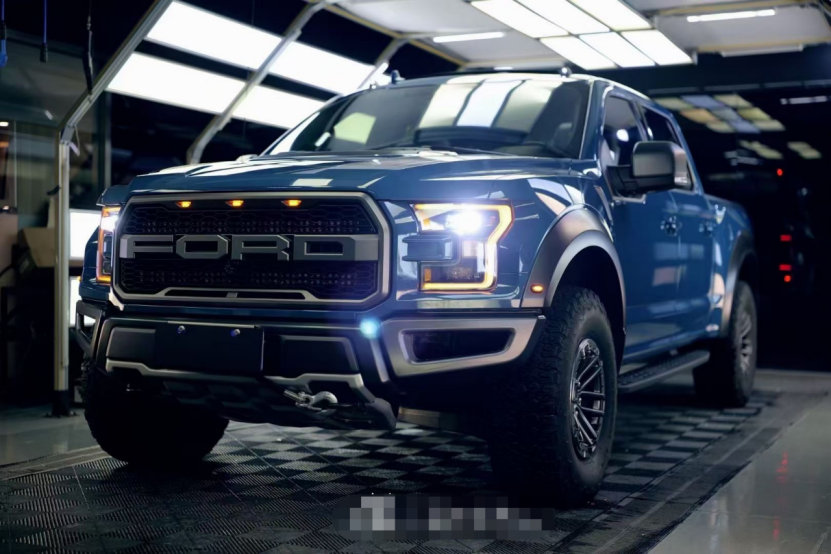 膜呗改色案例:猛禽用什么颜色最扎眼?就是深邃蓝