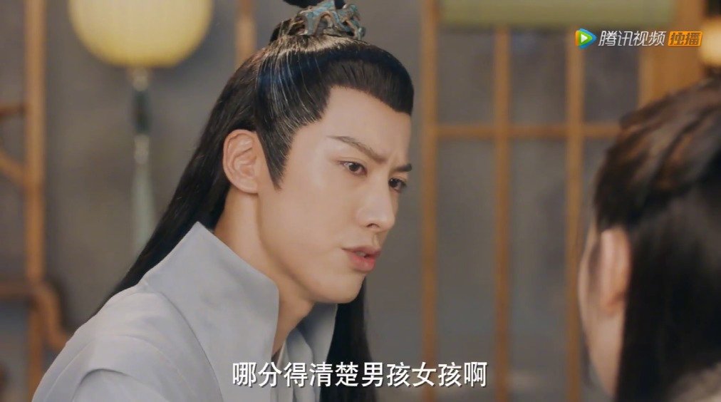 赖艺演的外公真的把宠女这两个字写在了脑门上