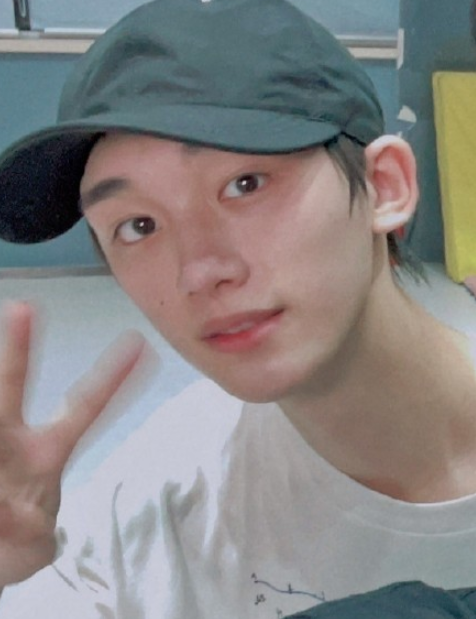 时代少年团全员晒素颜失去百万修图马嘉祺宋亚轩颜值把我看愣