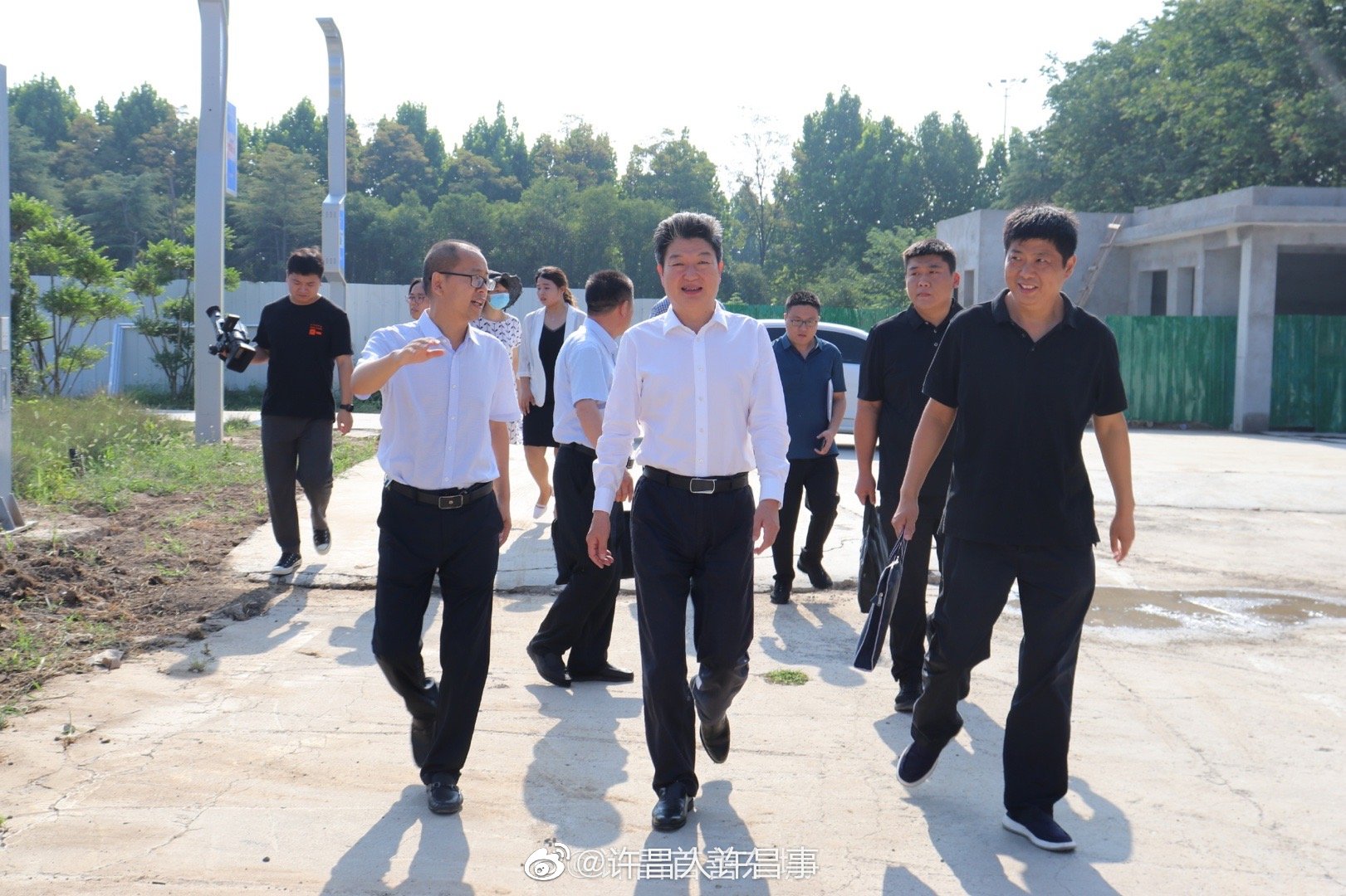 许昌东城区党工委书记李成到万人助企联乡帮村活动联系企业调研