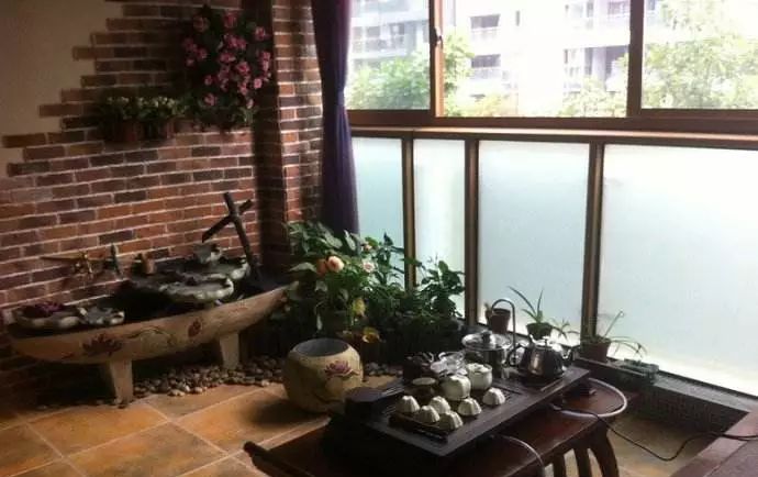 家有阳台装个高雅茶室