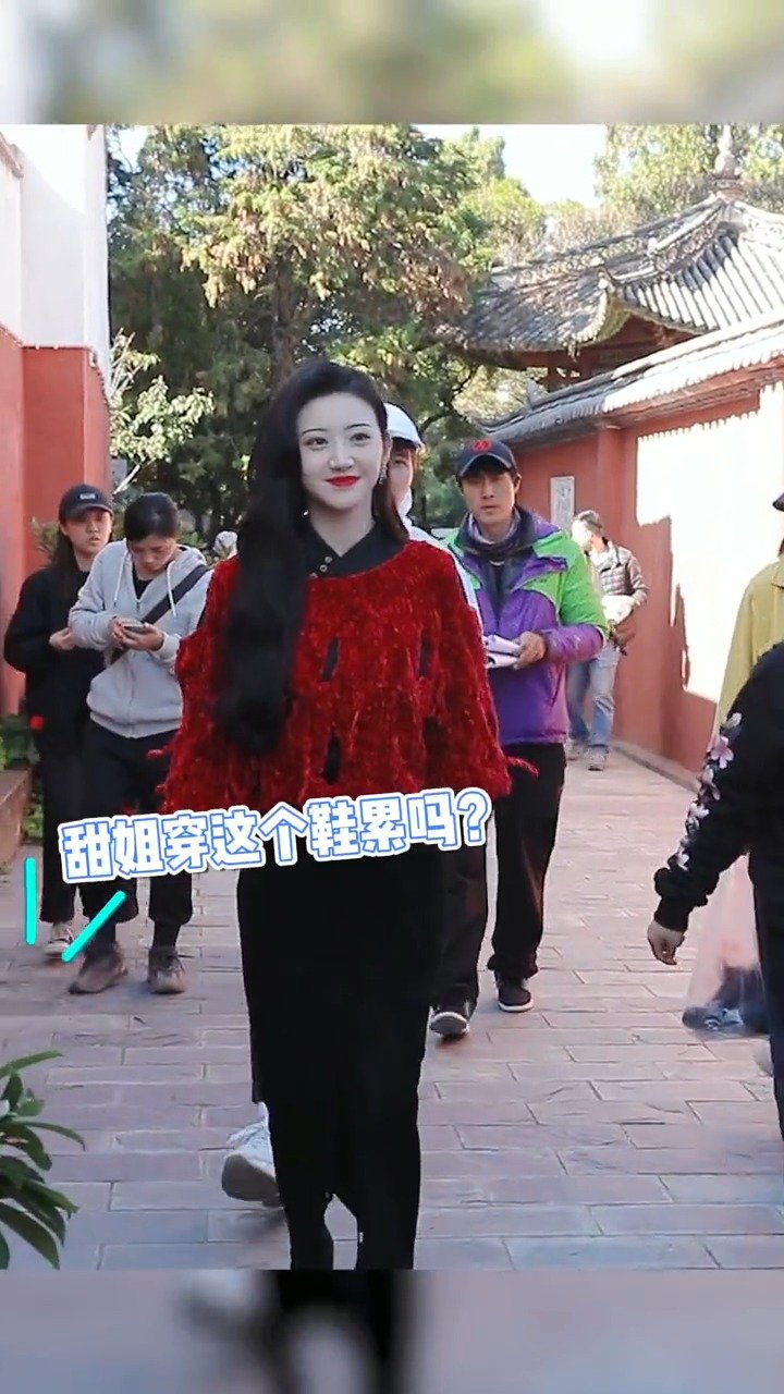 景甜司藤穿18cm高跟鞋,为搭配张彬彬的身高