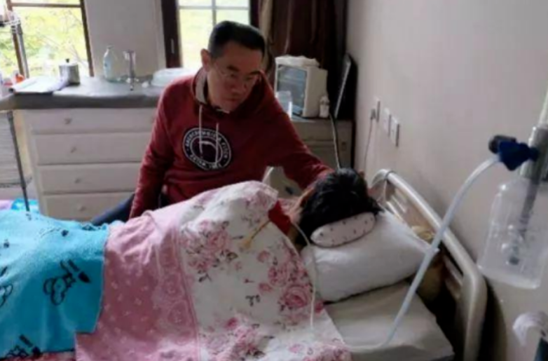 百万网红林珊珊好友抽脂去世！皮肤感染器官衰竭，痛到忍不住求救休闲区蓝鸢梦想 - Www.slyday.coM