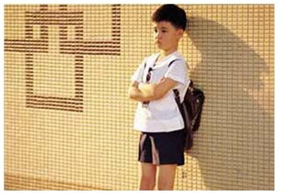 男孩不愿意上学,被父母带到工地干苦力活,可没几天宝妈就后悔了休闲区蓝鸢梦想 - Www.slyday.coM 男孩不愿意上学,被父母带到工地干苦力活,可没几天宝妈就后悔了休闲区蓝鸢梦想 - Www.slyday.coM