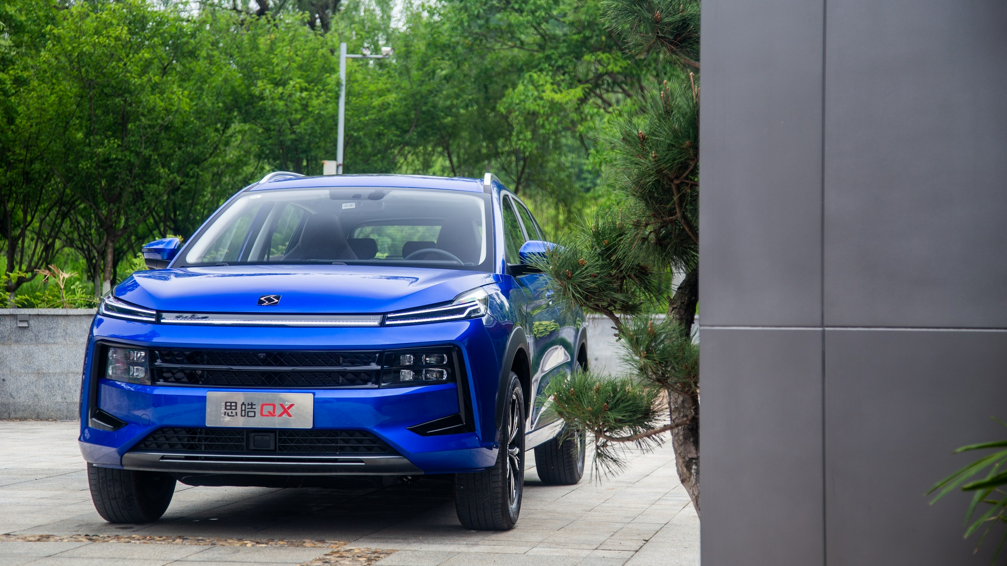 抢先赏析植入华为生态的思皓qx10万元级别智能车