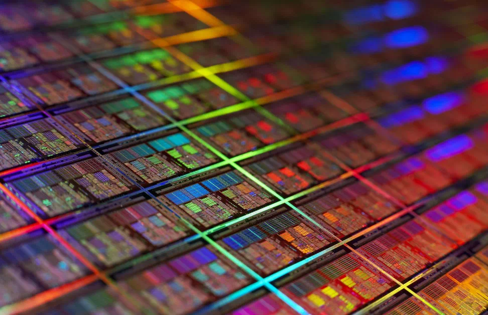 专家称芯片短缺有望在明年缓解，真的？休闲区蓝鸢梦想 - Www.slyday.coM