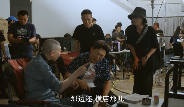 黄渤出演《北辙南辕》,表面内涵明星不背台词,背后是力捧"她"