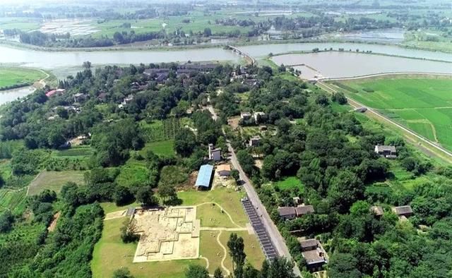 安徽马鞍山凌家滩遗址出土文物1500多件中华文明推到5300年前