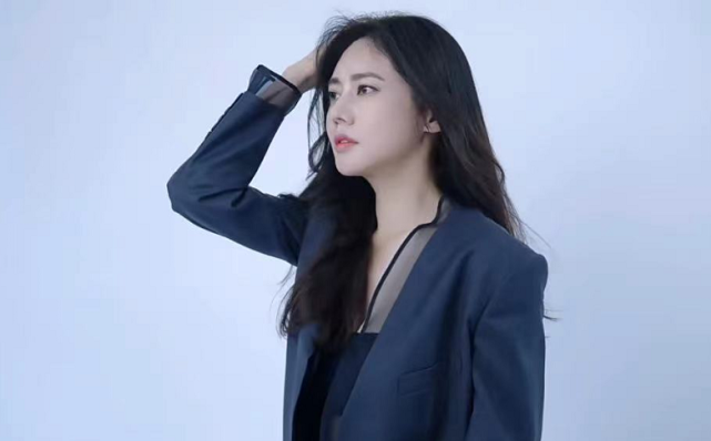 于晓光回应与美女举止亲密:是家人之间往来的熟人,会多加注意休闲区蓝鸢梦想 - Www.slyday.coM 于晓光回应与美女举止亲密:是家人之间往来的熟人,会多加注意休闲区蓝鸢梦想 - Www.slyday.coM