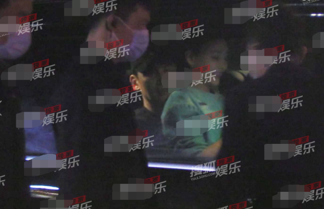 于晓光回应与美女举止亲密:是家人之间往来的熟人,会多加注意休闲区蓝鸢梦想 - Www.slyday.coM 于晓光回应与美女举止亲密:是家人之间往来的熟人,会多加注意休闲区蓝鸢梦想 - Www.slyday.coM