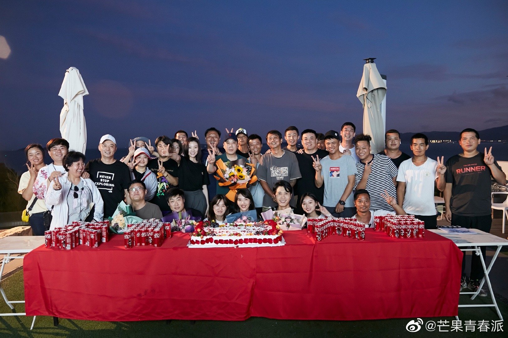 蔡文静和彭冠英的新剧不期而至今天杀青啦