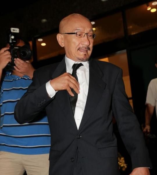 他被洪金宝戏弄剃了光头,却因光头形象斩获影帝,如今靠商演|麦嘉|光头