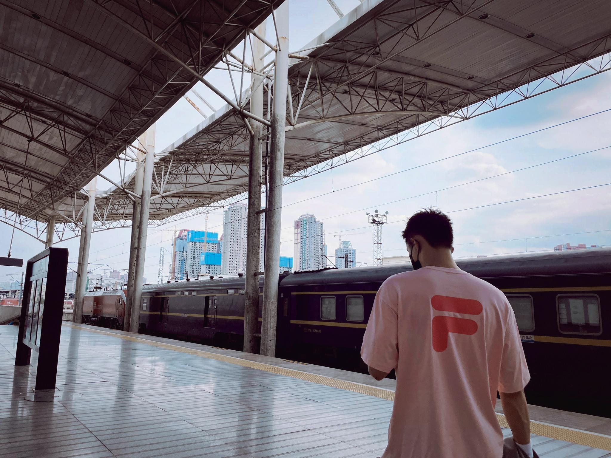 今日份营业结束……|营业|黄景瑜|背影_新浪新闻