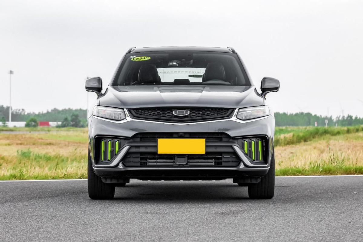 吉利再次良心,2.0t 8at 溜背suv,入门不到14万,带你看星越s