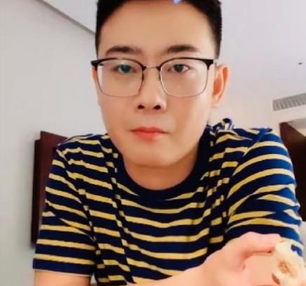 剧情反转,栾云平直播时回应于谦跳槽事件,德云社粉丝可算放心了休闲区蓝鸢梦想 - Www.slyday.coM 剧情反转,栾云平直播时回应于谦跳槽事件,德云社粉丝可算放心了休闲区蓝鸢梦想 - Www.slyday.coM