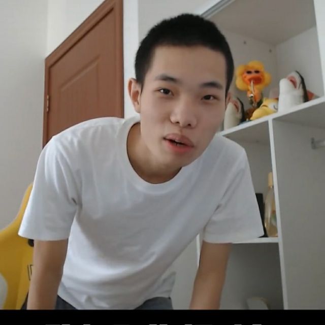 和平精英不求人鲨鱼上演虎牙一哥之争15日晚要一决雌雄