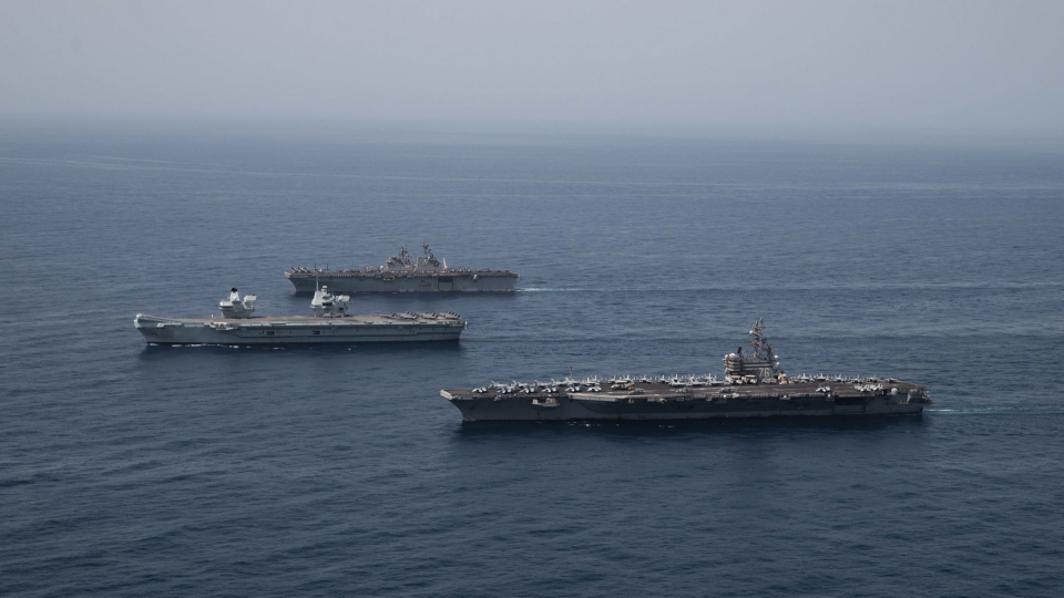 英国航母将前往南海已与美国航母会师向全世界展示实力