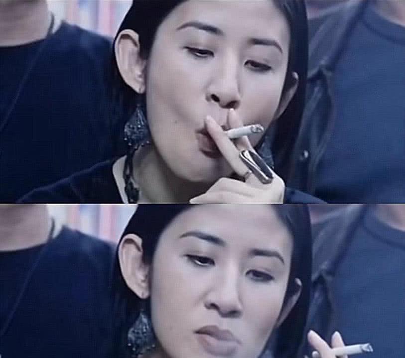 吴君如在电影中饰演的十三妹的黑帮大佬的身份,气场一点都不输给男性