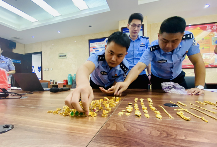 36小时,六安警方侦破特大金店被盗案