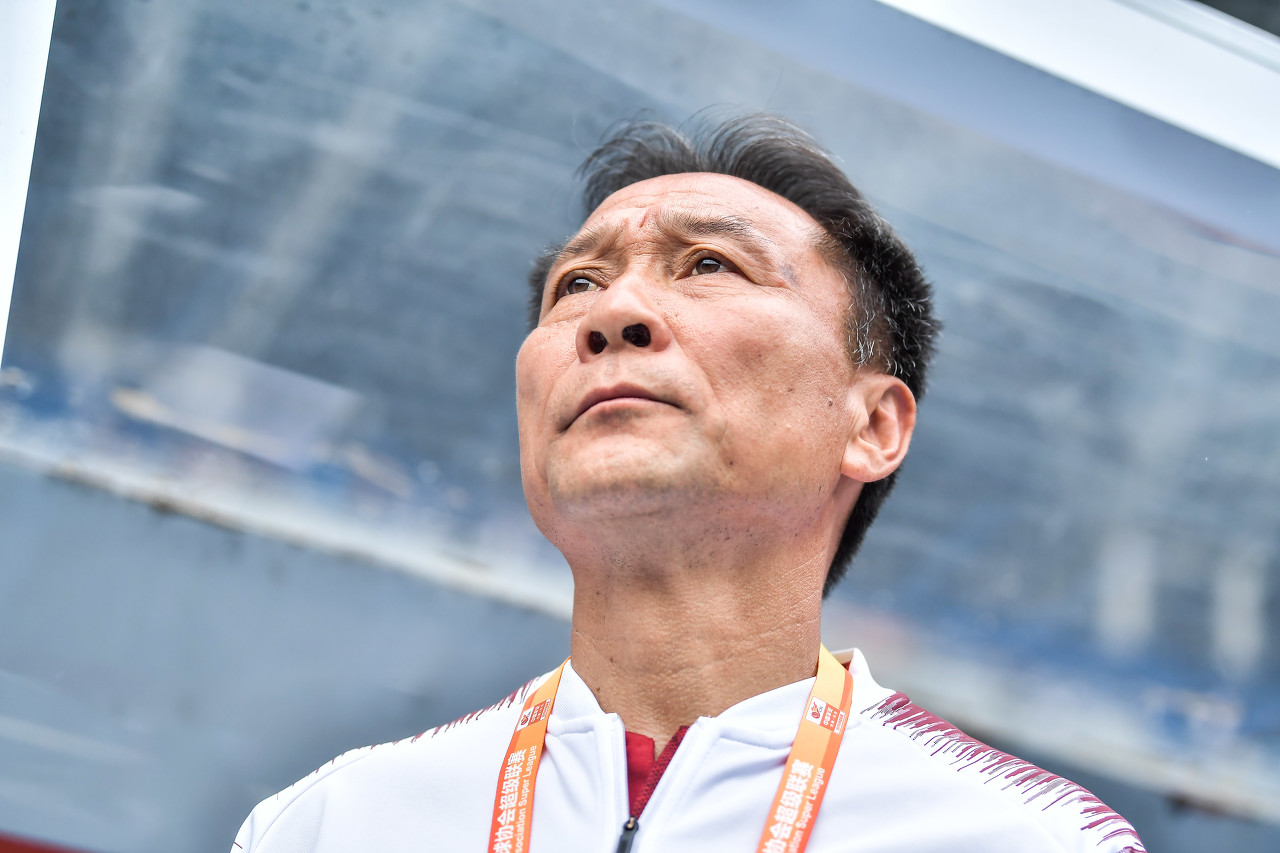 沈祥福青训选材不能太注重身体条件我非常支持年轻球员留洋