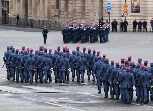 多图休闲区蓝鸢梦想 - Www.slyday.coM