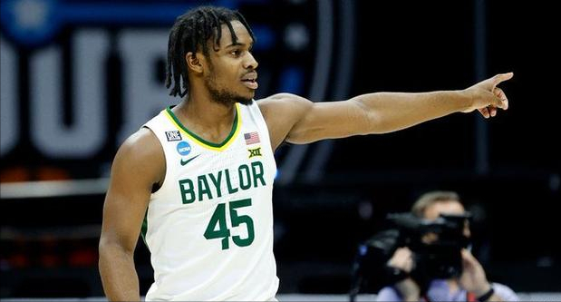 1是因为米切尔的防守好,他是2020-21赛季奈-史密斯的年度最佳防守球员