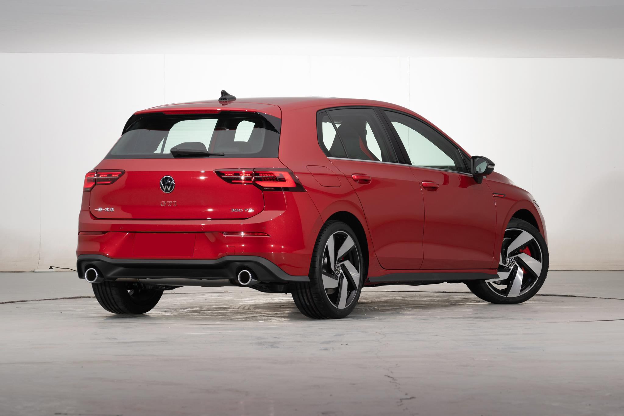 总的来说,第八代高尔夫gti在外观上辨识度及科技感更高了,但动力性能