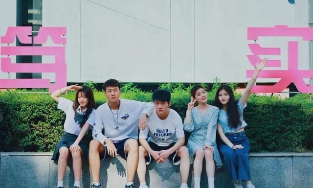 打造与众不同的“艺术园林”院校——西安建筑科技大学华清学院休闲区蓝鸢梦想 - Www.slyday.coM 打造与众不同的“艺术园林”院校——西安建筑科技大学华清学院休闲区蓝鸢梦想 - Www.slyday.coM