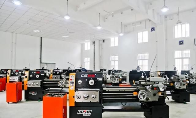 打造与众不同的“艺术园林”院校——西安建筑科技大学华清学院休闲区蓝鸢梦想 - Www.slyday.coM 打造与众不同的“艺术园林”院校——西安建筑科技大学华清学院休闲区蓝鸢梦想 - Www.slyday.coM